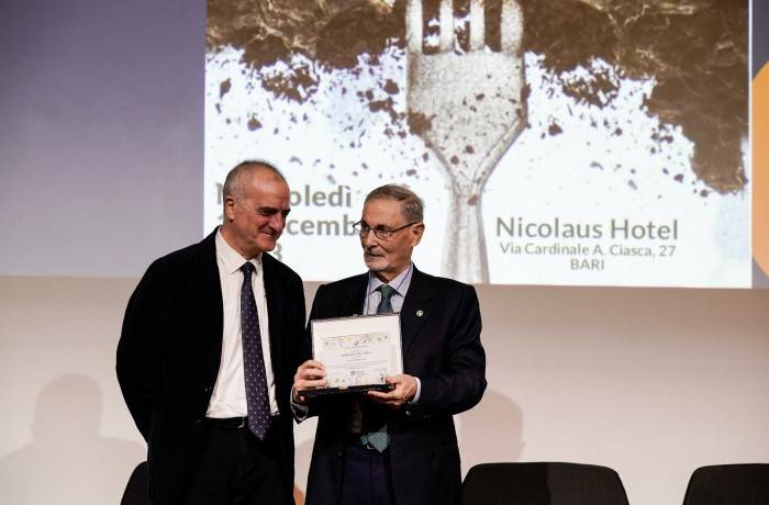 FORUM DI MEDICINA VEGETALE TARGA