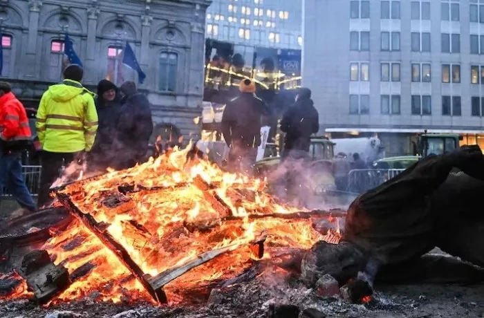 agricoltori in protesta Bruxelles 2024