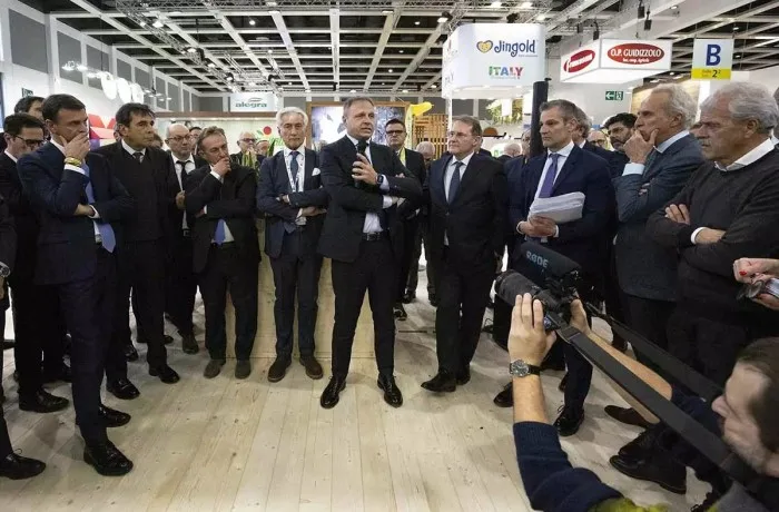 lollobrigida-cso-italy-fruit-logistica-berlino-2024