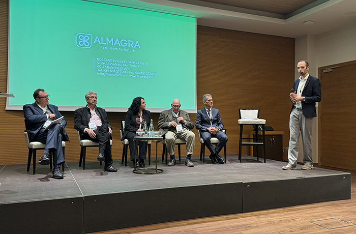 almagra tavola rotonda laterale